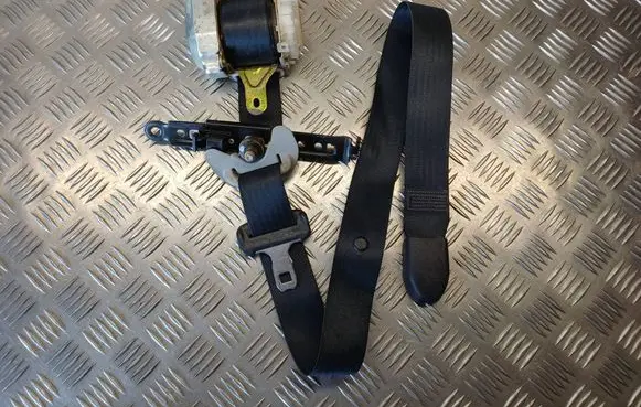 Toyota Corolla Verso E121 Front seatbelt 7P1150P L153004