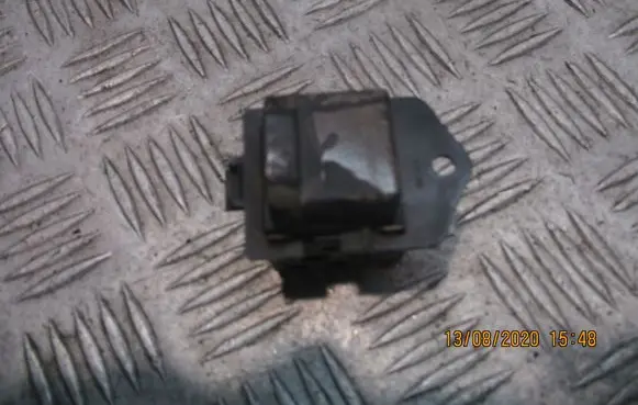 Renault Kangoo I Coolant fan relay 820045082