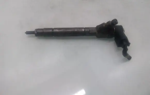Mercedes-Benz S W220 Fuel injector A6280700587