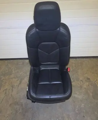 Porsche Cayenne (92A) Front passenger seat 