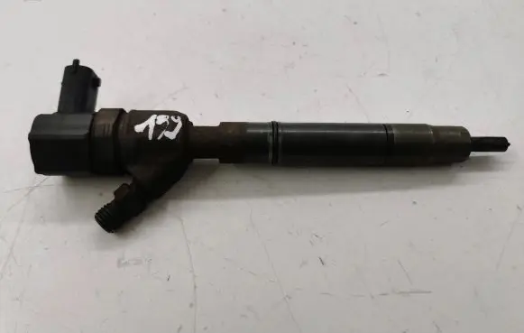 Hyundai i40 Fuel injector 338002A800