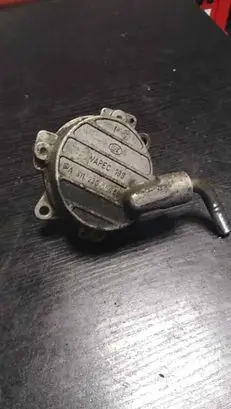 Mercedes-Benz E W210 Vacuum pump A6112300065