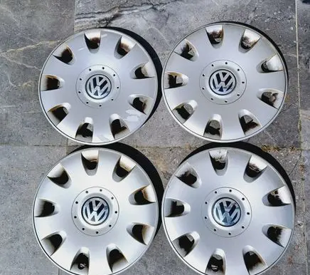 Volkswagen Touran I R15 wheel hub/cap/trim 1T0601147