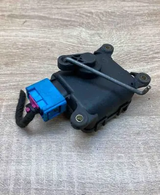Audi A6 S6 C5 4B Air flap motor/actuator 4B1820511M 0132801171 WITHPLUG