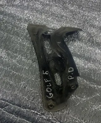 Volkswagen Golf V Fender end trim 