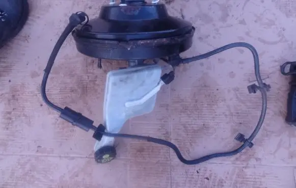 Ford Focus Brake booster BV61-2B195-TB