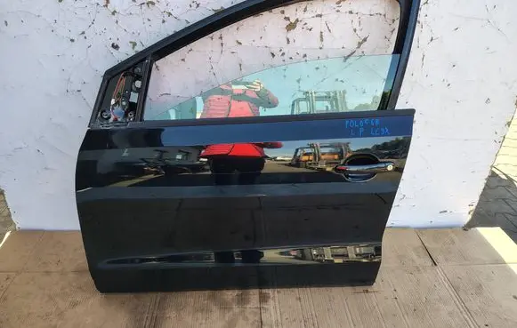 Volkswagen Polo V 6R Front door