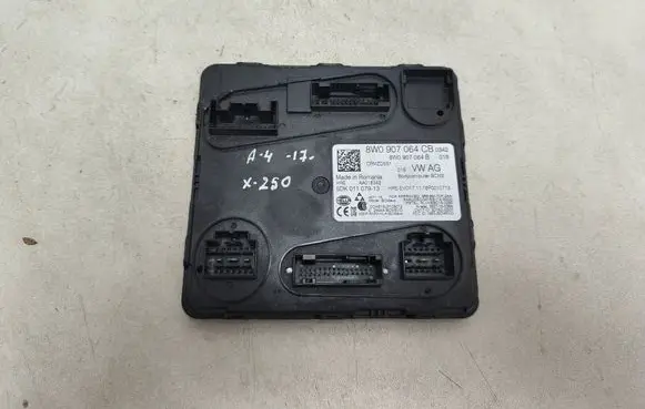 Audi A4 S4 B9 Comfort/convenience module 8W0907064CB 8W0907064B