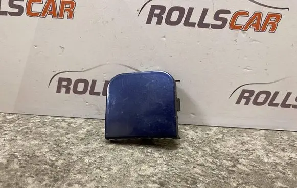 Ford Focus Front tow hook cap/cover 2M5117A989