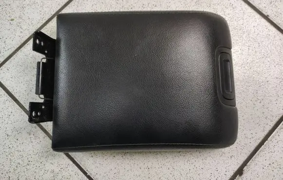 Mazda CX-9 Armrest
