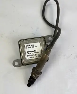 BMW 1 E81 E87 Lambda probe sensor 7587130 5WK96621 111109011910