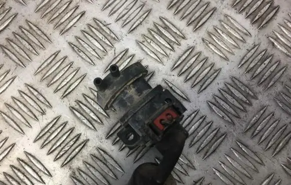 Volvo S40, V40 Turbo solenoid valve 7700874764 4522371