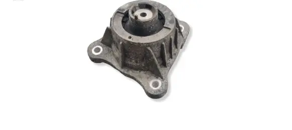 Mercedes-Benz V Class W447 Engine mount bracket A4472410313