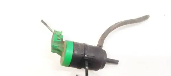 Ford Maverick Windscreen/windshield washer pump
