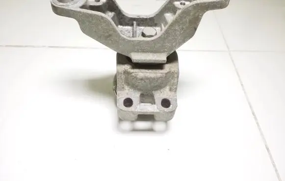 Volvo V60 Engine mounting bracket G2934100