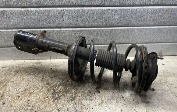 Mitsubishi Grandis Front shock absorber/damper