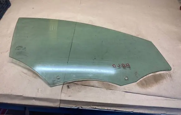 Volvo V40 Front door window glass four-door DOT24M25AS2 43R00049 E000292
