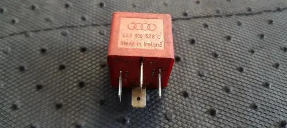 Audi A4 S4 B5 8D Other relay 443919578C 898519000