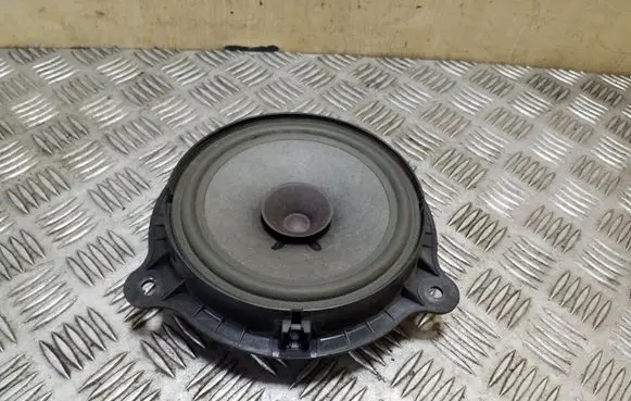 Nissan NV400 Front door speaker