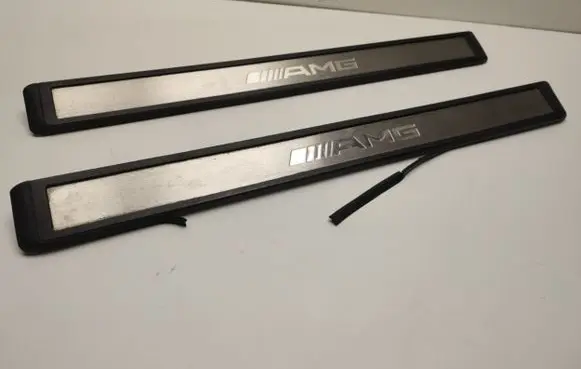 Mercedes-Benz E W211 Front sill trim cover A2116802835