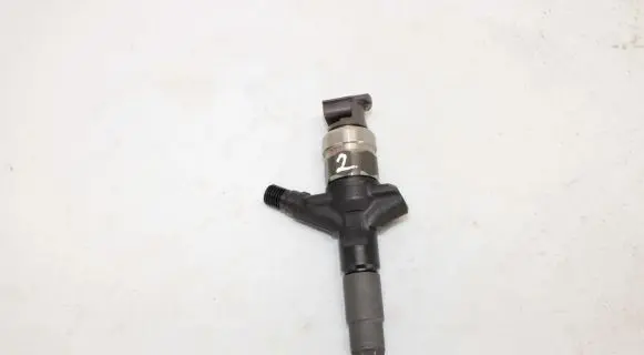 Subaru Forester SJ Fuel injector 16613AA030 11Q00426