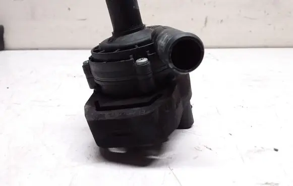 Mercedes-Benz CLS C218 X218 Electric auxiliary coolant/water pump A2118350364