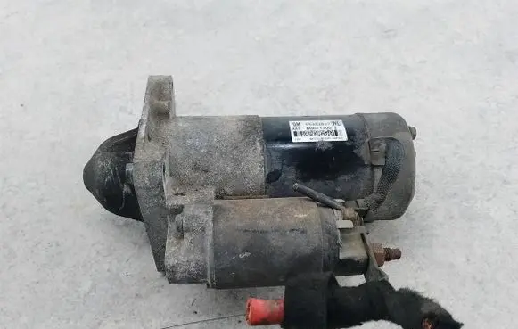 Opel Insignia A Starter motor 55353857