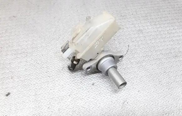 Mazda 5 Master brake cylinder