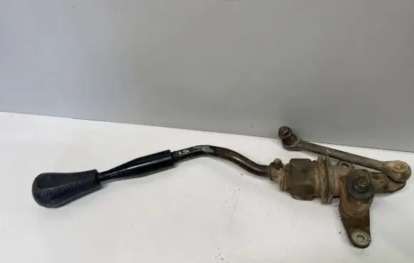 Nissan PickUp Gear shifter/selector