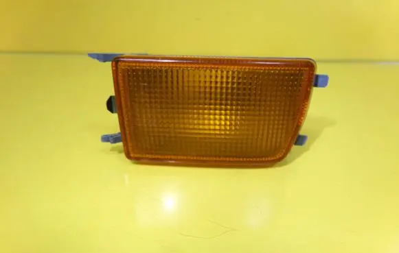Volkswagen Golf III Front indicator light 1H0953155C 858039