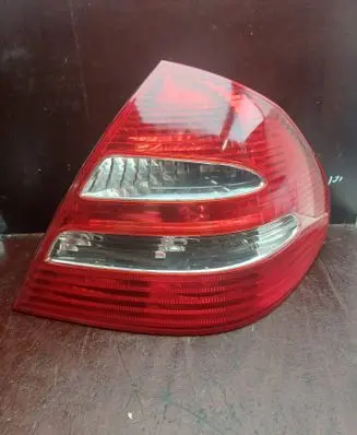 Mercedes-Benz E W211 Rear/tail lights 334008