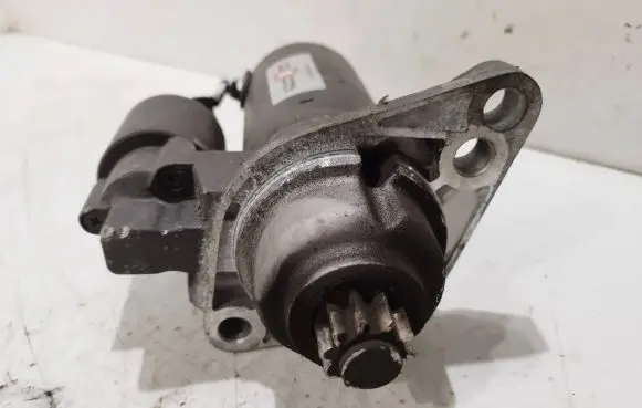 Volkswagen Touran I Starter motor
