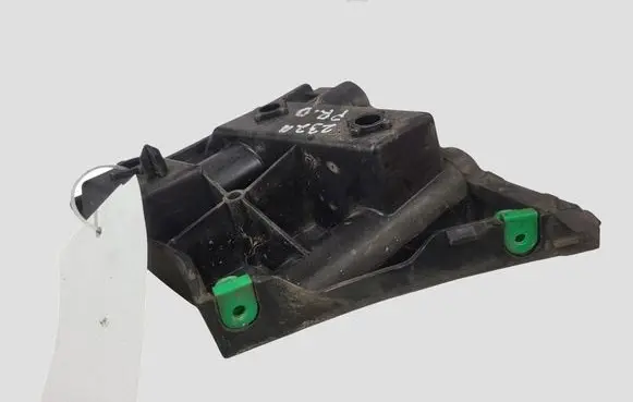 Volvo V40 Front bumper mounting bracket 31425111
