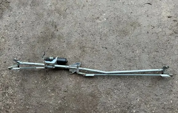 Citroen DS4 Front wiper linkage and motor W19436