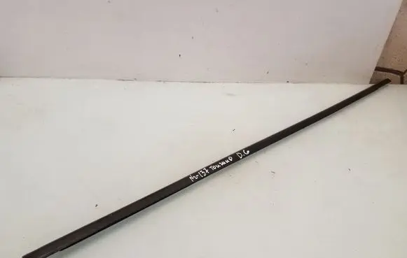 Volkswagen Touran I Rear door glass trim molding