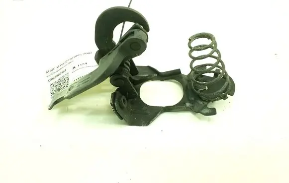 Engine bonnet (hood) release handle