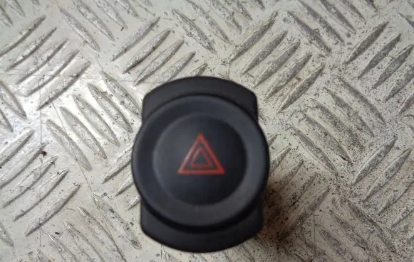 Dacia Duster Hazard light switch 602232A 2517405