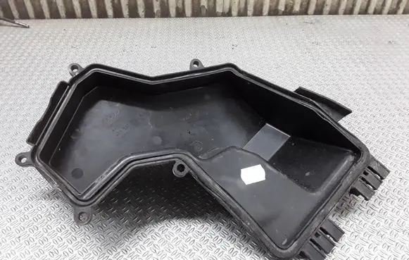 Audi A6 S6 C6 4F Fuse box cover 4F1937576
