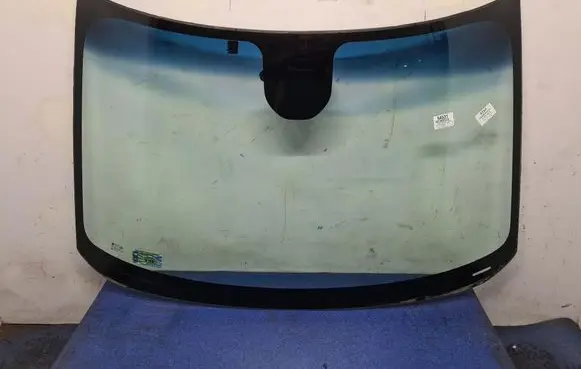 Chevrolet Orlando Front windscreen/windshield window 
