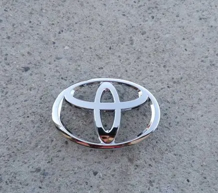 Toyota Yaris Manufacturers badge/model letters 75431-0D120