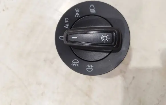 Skoda Octavia Mk3 (5E) Light switch 5E0941431D 10095088