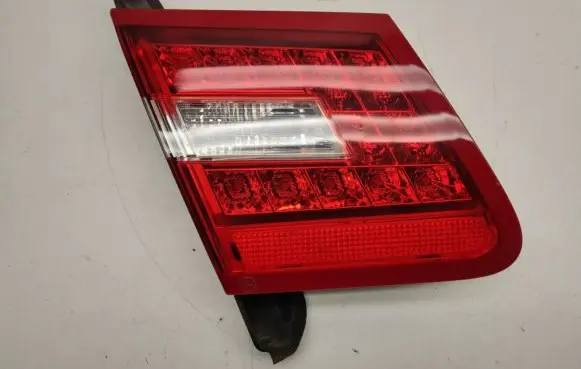 Mercedes-Benz E C207 W207 Tailgate rear/tail lights A2078200364