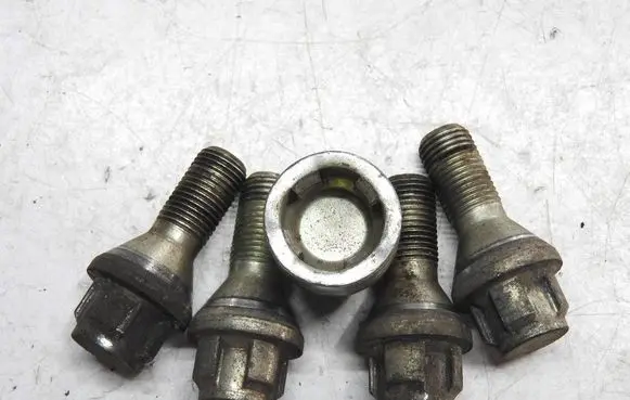 Citroen C4 II Picasso Nuts/bolts 