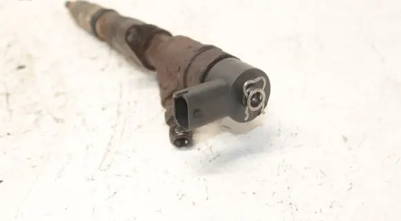 Fuel injector
