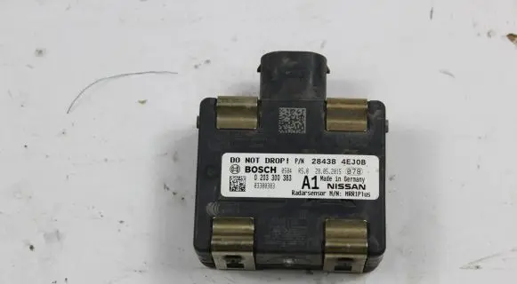 Nissan Qashqai Distronic sensor radar 284384ej0b 0203300383