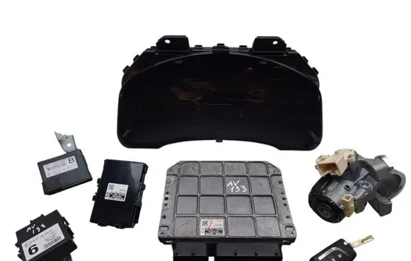Toyota Avensis T270 Engine ECU kit and lock set 8380005K21 MB2574700944 8966105F20