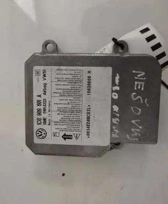 Skoda Fabia Mk1 (6Y) Airbag control unit/module 1C0909601A