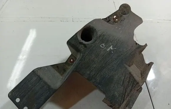 Mazda 3 I Engine splash shield/under tray BP4K56121