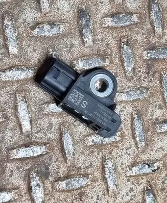 Nissan X-Trail T32 Airbag deployment crash/impact sensor 988303RA0A