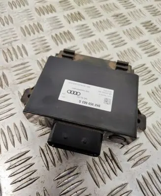 Skoda Octavia Mk2 (1Z) Voltage converter/converter module 8K0959663G